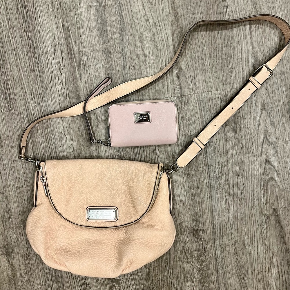 Natasha Q Leather Crossbody Bag in Pearl Blush with FREE wallet